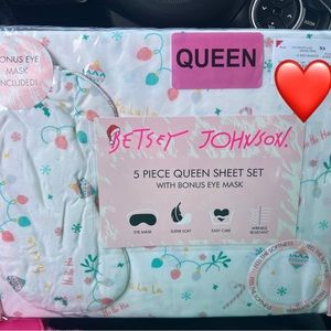 Betsey Johnson Christmas sheet set